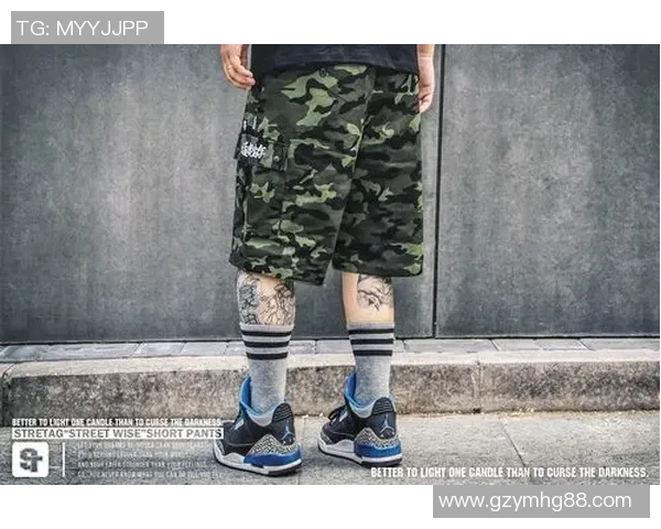 足球巨星穿迷彩服登场 展现硬汉魅力与军事风范的完美结合