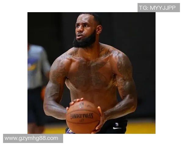 足球黑人球星肌肉力量解析 力量与速度如何成就场上霸主地位